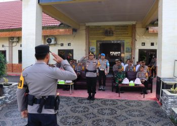 Kapolres Bulukumba Pimpin Apel Gelar Pasukan Operasi Lilin 2023.