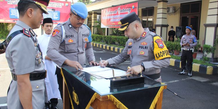 Kapolres Kediri Kota Pimpin Sertijab Wakapolres Dan Kabagren