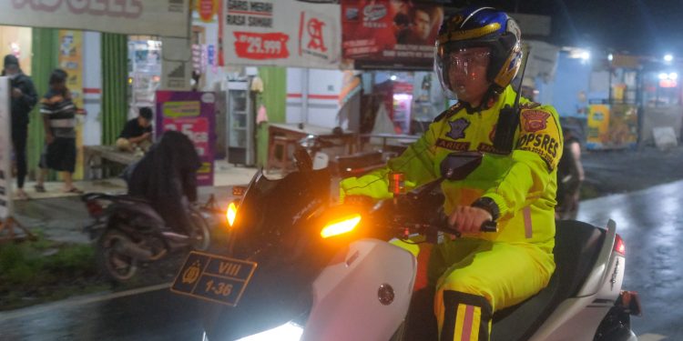 Kabid Humas Polda Jabar : Dihari Natal Kapolres Lakukan Giat Patroli Malam di Jalur Wisata