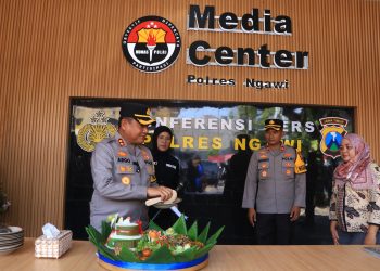 Ikuti Perkembangan Digital, Kapolres Resmikan Media Center Polres Ngawi
