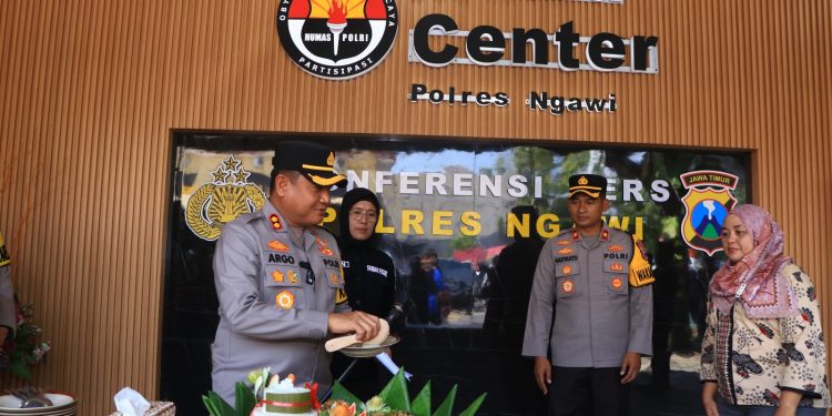 Ikuti Perkembangan Digital, Kapolres Resmikan Media Center Polres Ngawi
