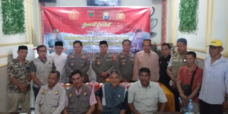 Polda Sulsel Gelar Jumat Curhat Di Gowa, Pengurus Mesjid Menyatakan Siap Bermitra Dengan Polri