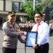 Berhasil Ungkap kasus Pengeroyokan di Bantaran Sungai Brantas, Anggota Sat Reskrim Diganjar Penghargaan