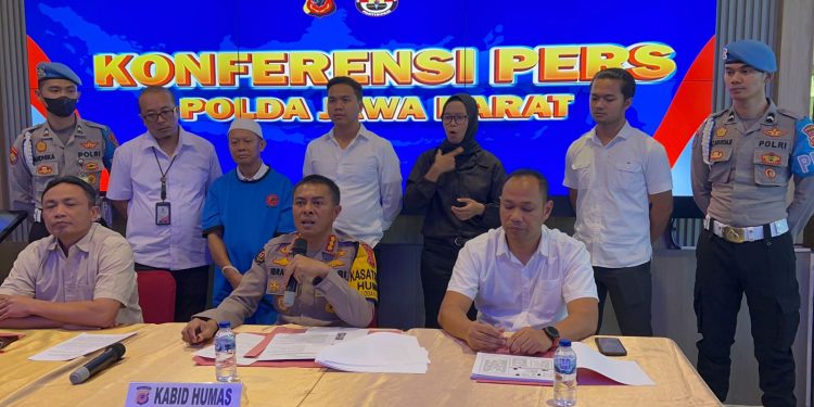 POLDA JABAR GELAR KONFERENSI PERS TERKAIT TINDAK PIDANA PEMBUNUHAN IBU DAN ANAK DI SUBANG