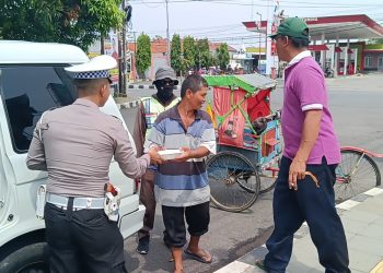 Kabid Humas Polda Jabar : Dalam Rangka Operasi Mantap Brata, Polisi  Laksanakan Giat Sambang ke Pemukiman Warga