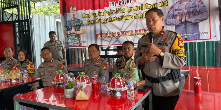 Polda Sulsel Gelar Jumat Curhat Dengan Warga Jl. Sabutung Dan Pimpinan Pelindo Unit Paotere Makassar