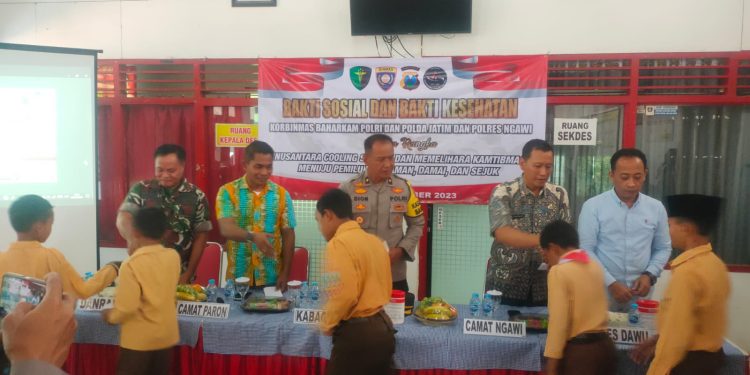 Polres Ngawi Gelar Bakti Kesehatan dan Salurkan 100 Bansos Serta 57 Santunan Anak Yatim