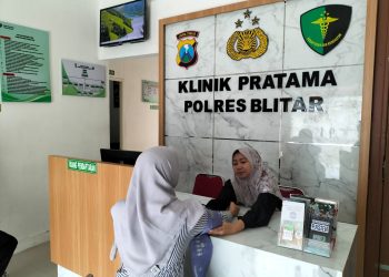 Polres Blitar Gelar Bakti Sosial dan Bakti Kesehatan di Klinik Pratama