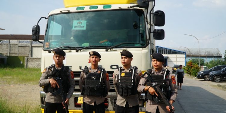 Kabid Humas Polda Jabar : Polisi  Kawal Ketat Pengiriman Surat Suara Pemilu 2024