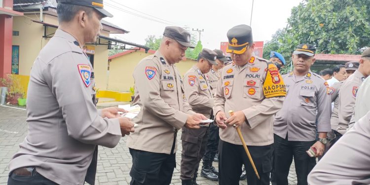 Cek Kesiapsiagaan Personel, Kapolres Gowa Sidak Polsek Somba Opu.