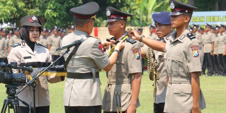 Jelang Pemilu 2024, Kapolda Jatim Lantik 841 Bintara Polri.
