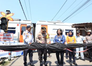Kapolres Kediri Kota Bersama Forkopimda Resmikan Palang Pintu Kereta api