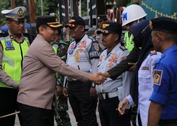 Kapolres Madiun Tinjau Kesiapan Personel di Pos Pengamanan Jelang Hari Natal dan Tahun Baru