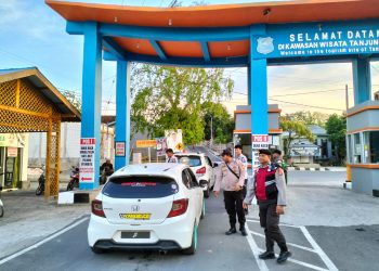 Beri Rasa Aman, Aparat Gabungan Aktif Patroli Dalam Lokasi Wisata Tanjung Bira.