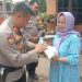 Kabid Humas Polda Jabar : Polri Peduli, Polisi Berikan Paket Sembako Kepada Korban Kebakaran