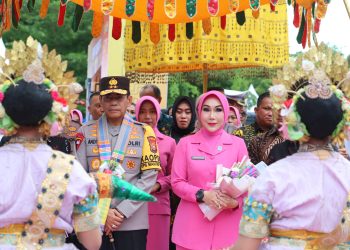 Kapolda Sulawesi Selatan dianugerahi gelar adat Petta Watang.
