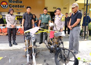 Super Cepat, Kurang dari 24 Jam Polres Ngawi Ungkap Kasus Pembakaran 2 Motor