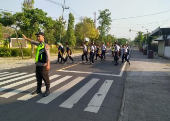 Cegah Bullying di Ngawi, Polsek Sine Edukasi ke Sekolah