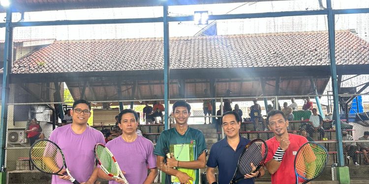 *Final Tennis Lapangan Memeriahkan Dies Natalis ke-68 FK UNHAS*