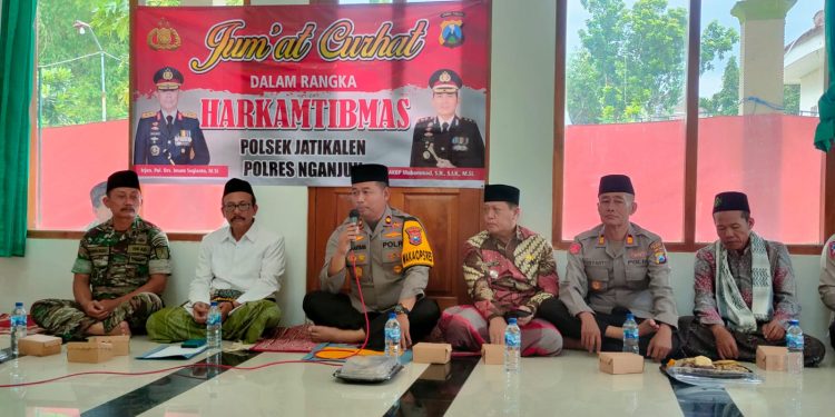 Jumat Curhat, Polres Nganjuk Ajak Jamaah Al – Muttaqin Ciptakan Pemilu 2024 Damai, Aman dan Sejuk