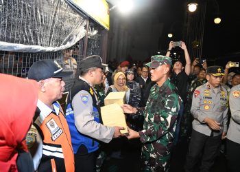 Kapolda Jabar Patroli Bersama Dan Cek  Pengamanan Pergantian Malam Tahun Baru 2024.