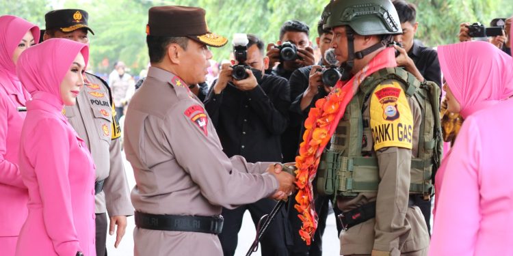 Polda Sulsel Gelar Upacara kenaikan Pangkat 1,551 Personel Dan Penyambutan Personil Brimob BKO Papua
