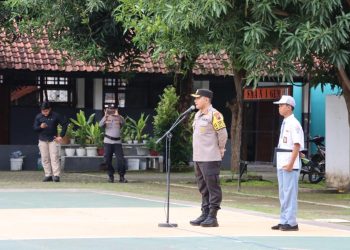 Jadi Pembina Upacara di SMAN I Gemuh, Kapolres Kendal Himbau Larangan Knalpot Brong