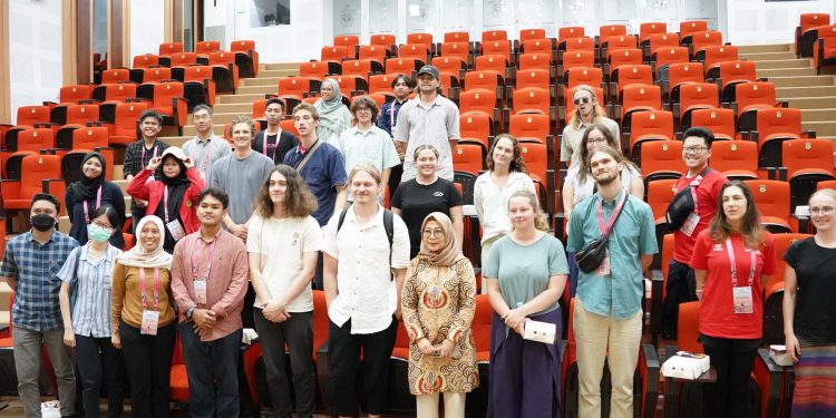 Kunjungan Inbound Mahasiswa universitas Tasmania Australia Ke – Fak Kedokteran Unhas Makassar Di Sambut Dengan Penuh Ke Ramahan.