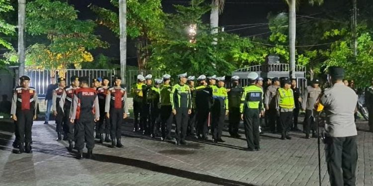 Gelar Patroli Skala Besar, Polres Nganjuk Menjaga Kamtibmas Tetap Aman Kondusif pada tahapan Pemilu 2024.