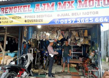 Sosialisasi Larangan Knalpot Brong, KBO Lantas Polres Gowa Kunjungi Toko dan Bengkel Sepeda Motor