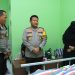 Kapolres Ngawi Bezuk Pengasuh PP Darul Arifin Curah Kalong  Bangsalsari Jember yang Alami Kecelakaan