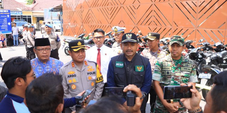 Polres Ngawi Kembalikan 54 Motor dan 141 Hp Kepada Pemiliknya.