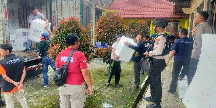 Polres Batang Kawal Ketat Pendistribusian Logistik Pemilu