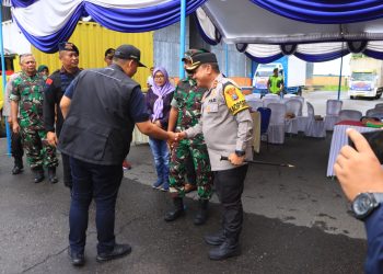 Kapolres Ngawi Turut Melepas Pendistribusian Logistik Pemilu 2024
