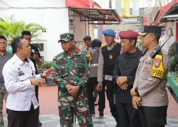 Pastikan Hari Pencoblosan Aman, Kapolres Kediri Kota dan Dandim 0809 Kediri Cek TPS Pemilu