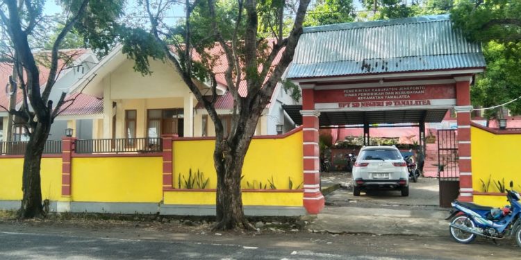Baru Kurang Lebih Satu Tahun Menjabat Kepala UPT SDN 19 Tamalatea, Benahi Sekolah Dan Mau Menjadikan Contoh Dengan Sekolah Lain
