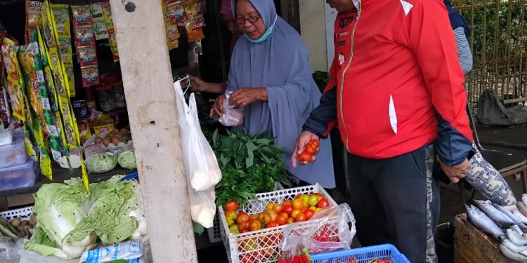 Pastikan Harga Terkendali, PJ Bupati Jeneponto Junaedi kunjungi Pasar Tamanroya