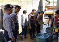 *Polres Tana Toraja Bekerjasama Dengan PDAM dan BPBD Salurkan Air Bersih Kepada Korban Bencana Banjir*