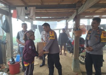 *Peduli Korban Bencana Kapolres Tana Toraja Kunjungi Lokasi Longsor*