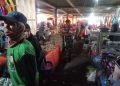 *Babinsa Terjun Ke Pasar Untuk Memantau Ketersediaan Dan Harga Sembako Menjelang Bulan Suci Ramadhan*