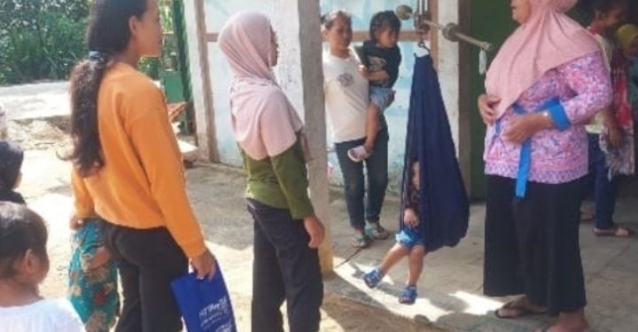 Peduli Kesehatan Balita dan Cegah Stunting, Pemdes Nyawangan Rutin Gelar Posyandu