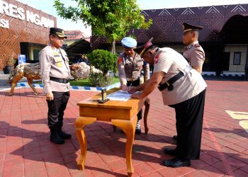 Kapolres Ngawi Pimpin Sertijab Pejabat Utama dan Kapolsek