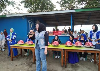 Luar biasa sambutan hangatx masyarakat caleg DPRD PAN NO URUT I. HJ. NUERLENNI KAHAR SIBALI,DI DAPIL IV. KAB. TAKALAR.
