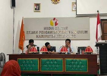 BAWASLU MENGIMBAU  KPU JENEPONTO JELANG PEMUNGUTAN SUARA