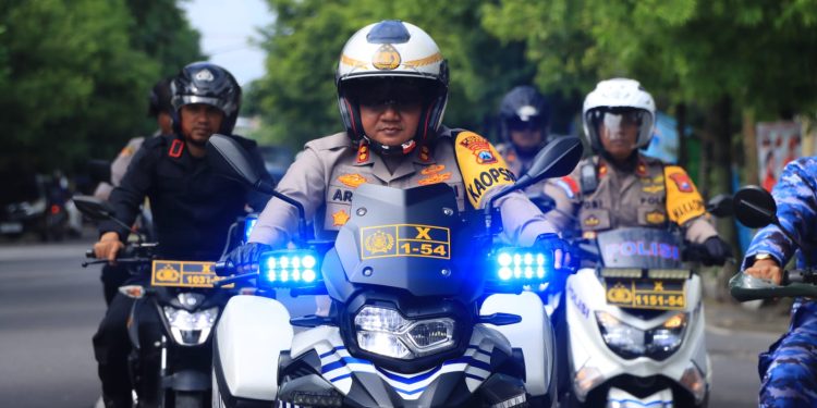 Kapolres Ngawi Pimpin Apel dan Patroli Gabungan Skala Besar Jelang Pemilu 2024