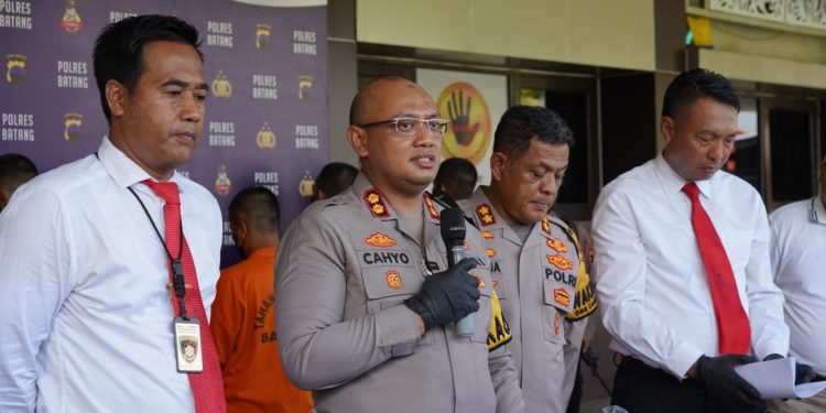 Polres Batang Bekuk Pelaku Pencurian Barang Elektronik di 11 Sekolah