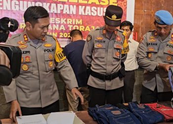 *Polres Tana Toraja Ungkap Pelaku Pencurian Yang Meresahkan Para Pedagang Dipasar Makale*