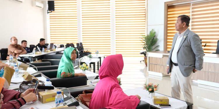 Tim Unhas menggelar Focus Group Discussion (FGD) yang mengusung tema Model Resep Sosial Sebagai Strategi Inovatif dalam mendorong kesehatan dan Kesejahteraan Kalangan Lanjut Usia di Kota Makassar: