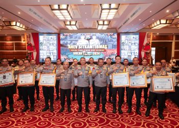 Membanggakan, Polres Nganjuk Terima Piagam Penghargaan Predikat Penilaian Kelas Tinggi dari Ombudsman RI