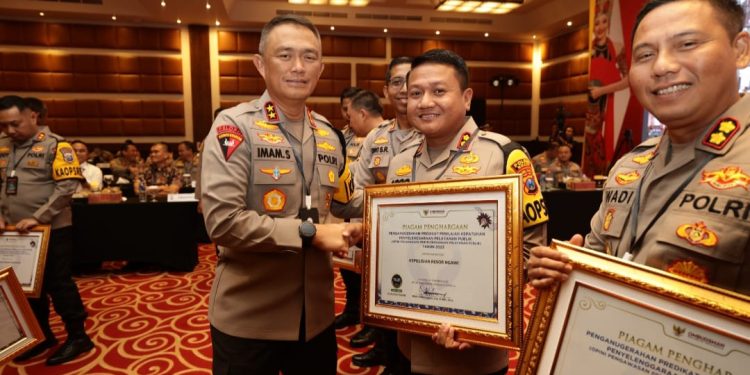 Mantap, Polres Ngawi Terima Penghargaan dari Kapolda Jatim